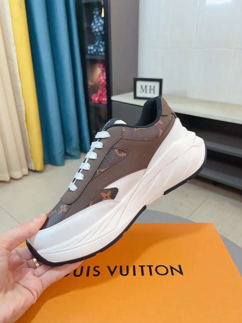 Men's shoes💰438🌹🌹[LV]🌹High-end brand of men's shoes: Official website 1:1 Latest masterpiece: The upper is made of Italian imported first-layer cowhide with special materials➕Full genuine leather lining🔥, making walking more convenient and comfortable! Exclusive new style, stunning work [color]! Create a fashionable personality to set off your uniqueness! A must-have for trendy men! Classic🔥Number: 38-44